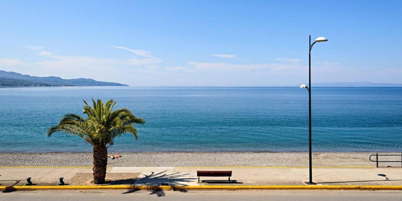 Jason City Escape - Cozy Urban Gem Kalamata Dış mekan fotoğraf