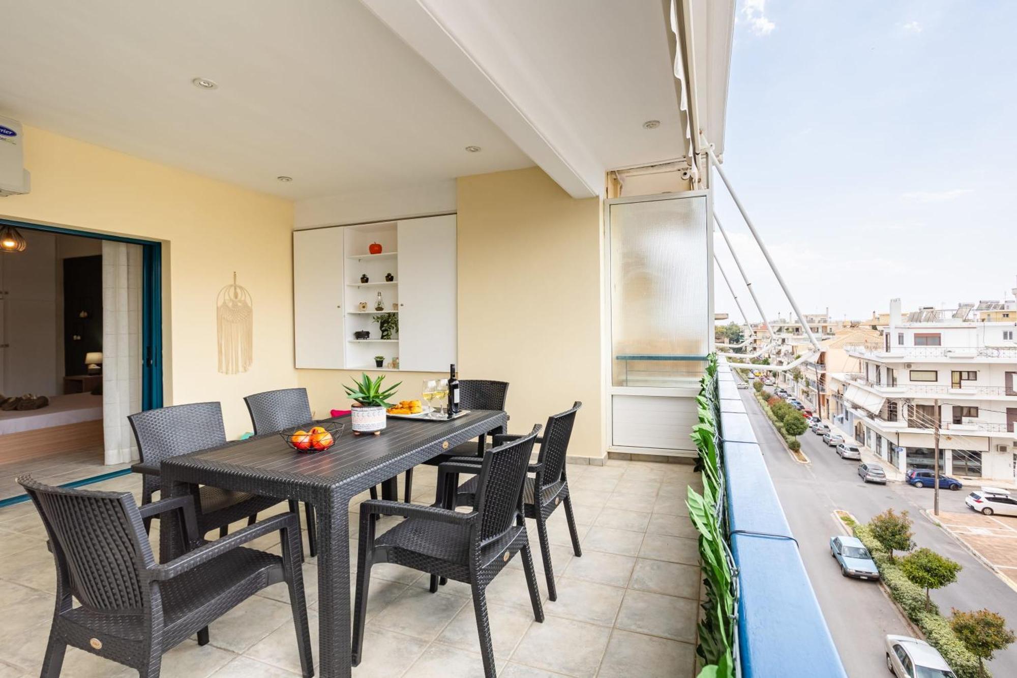 Jason City Escape - Cozy Urban Gem Kalamata Dış mekan fotoğraf